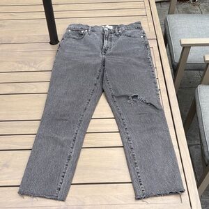 Madewell “Perfect Vintage Jean” Gray Distressed Size 27